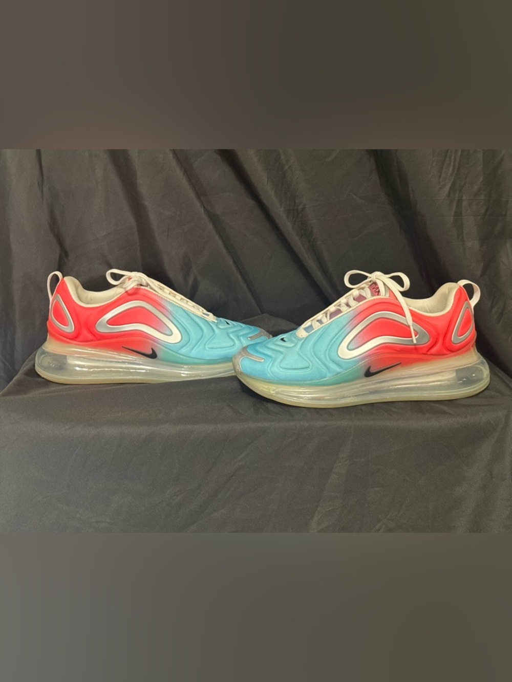 Nike Air Max 270 Womens Shoes EUC Size 9